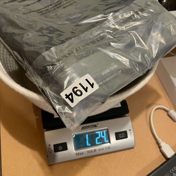 J Crew Jeans Womens 28 Black Flare Crop All Day Stretch Dark Wash Mid Rise BT057 - Picture 11 of 11